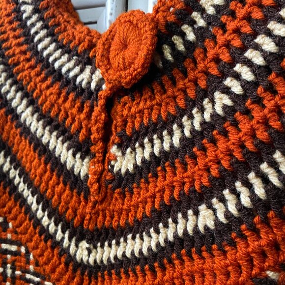 SOLD Vintage handmade poncho - Picture 9 of 9